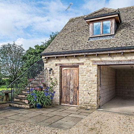 Apartamento Exquisite Coach House Near Silverstone & Stowe Buckingham Exterior foto
